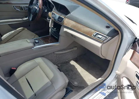 2015 Mercedes-Benz E 350 4Matic z USA, uszkodzony, nr VIN WDDHF8JB0FB090415